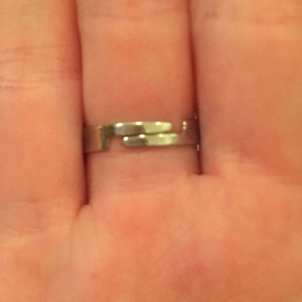 Pearl Costume Jewelry Ring - Picture 3 of 3